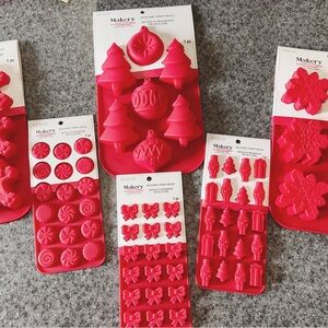 Red Silicone Holiday Bakeware Set